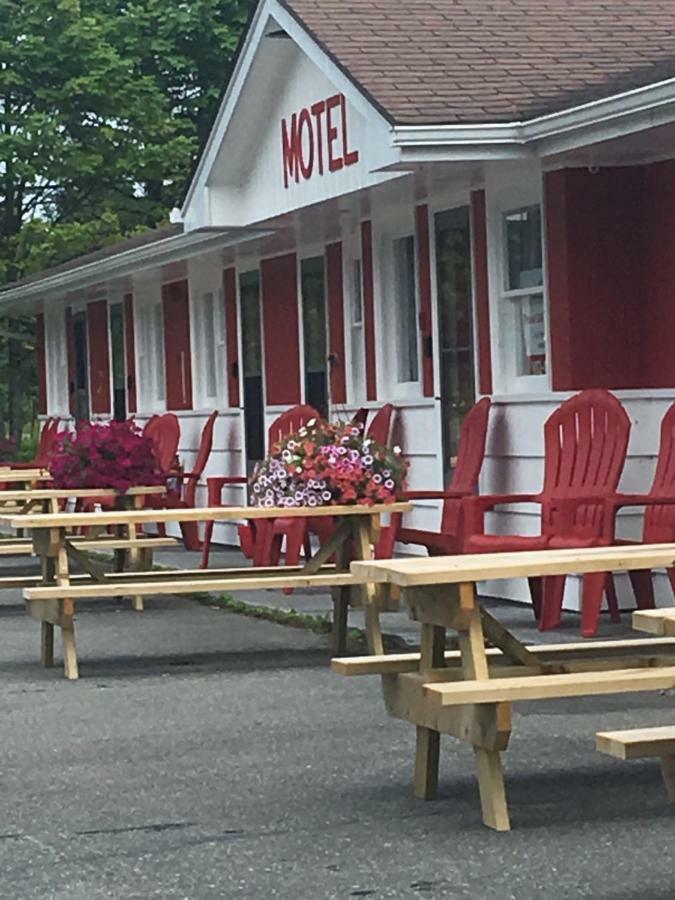 Webbers Lake Charlotte Motel Queen And Double Bed Dış mekan fotoğraf